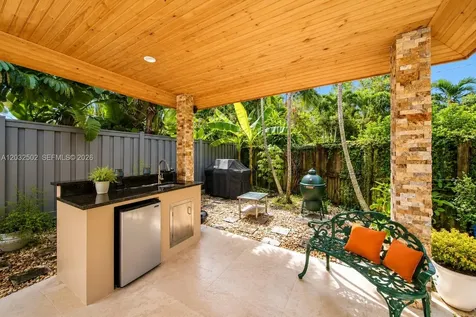 5751 SW 59th Place South Miami FL 33143