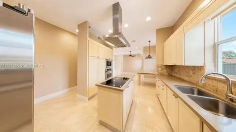 5751 SW 59th Place South Miami FL 33143
