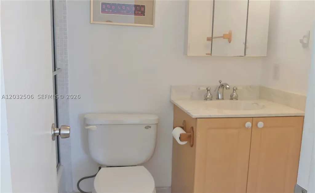 250 Suffolk F Boca Raton FL 33434