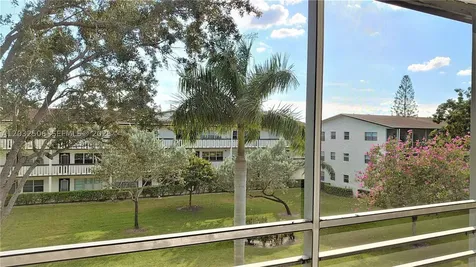 250 Suffolk F Boca Raton FL 33434