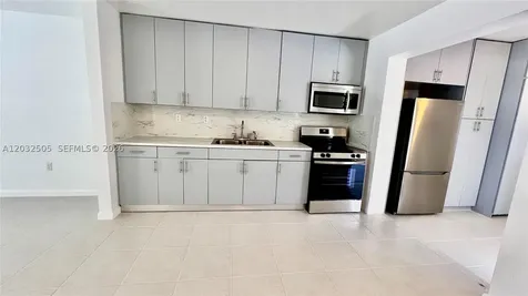 6193 SW 48th Court Davie FL 33314
