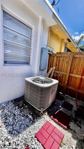 6193 SW 48th Court Davie FL 33314