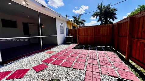 6193 SW 48th Court Davie FL 33314