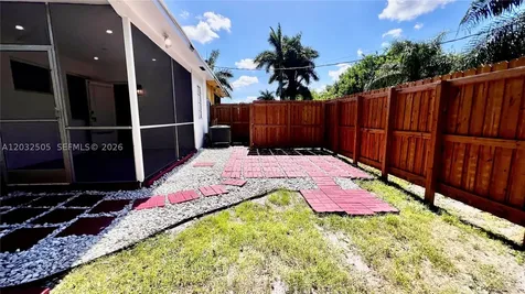 6193 SW 48th Court Davie FL 33314