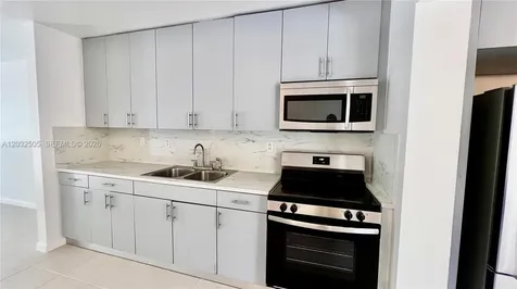 6193 SW 48th Court Davie FL 33314