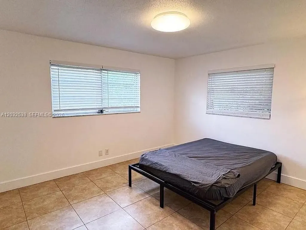 2255 SE 5th Street Pompano Beach FL 33062