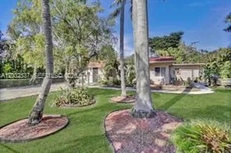 2199 NE 182nd Street North Miami Beach FL 33162
