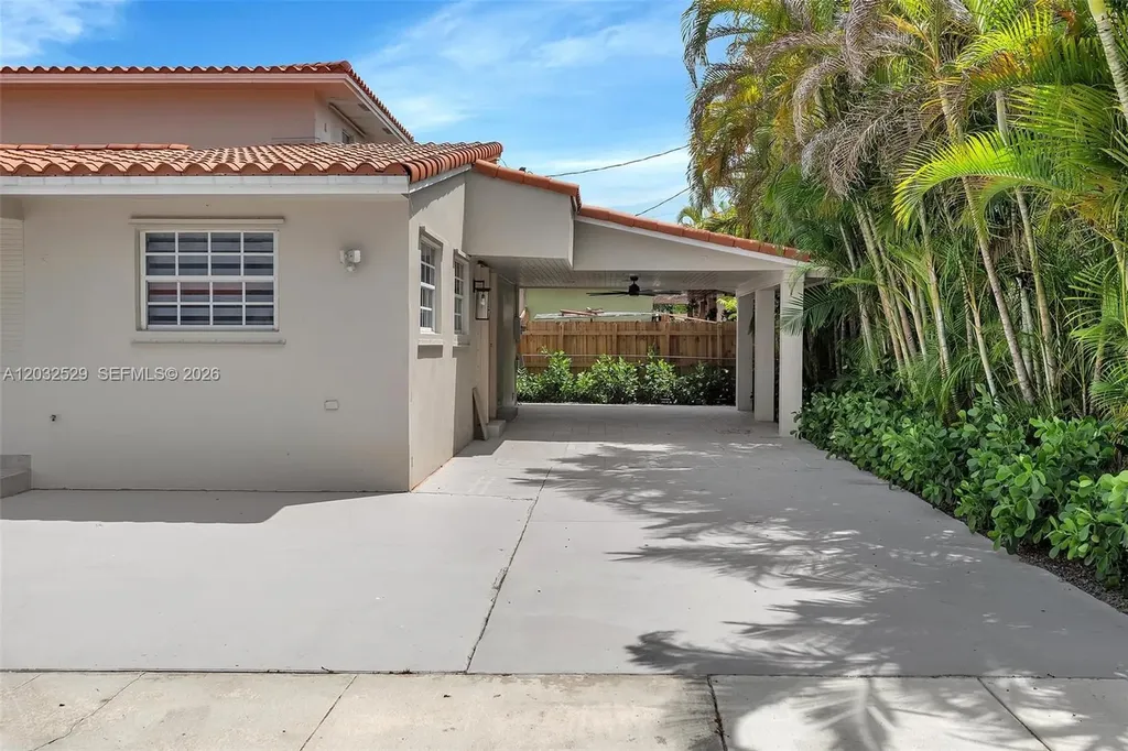 424 W 13th Street Hialeah FL 33010