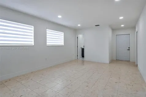 424 W 13th Street Hialeah FL 33010