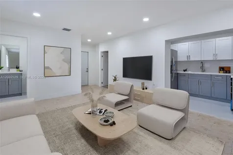 424 W 13th Street Hialeah FL 33010