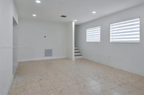 424 W 13th Street Hialeah FL 33010