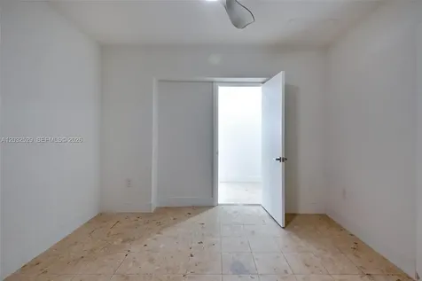 424 W 13th Street Hialeah FL 33010