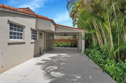 424 W 13th Street Hialeah FL 33010