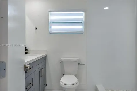 424 W 13th Street Hialeah FL 33010