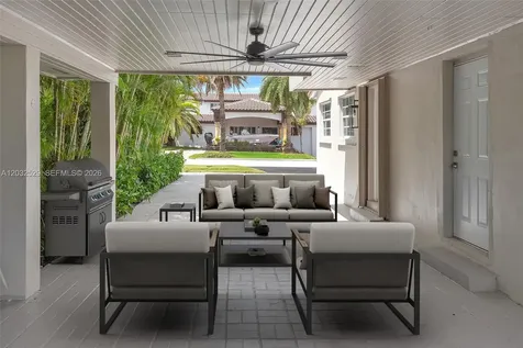 424 W 13th Street Hialeah FL 33010