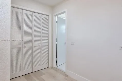 424 W 13th Street Hialeah FL 33010