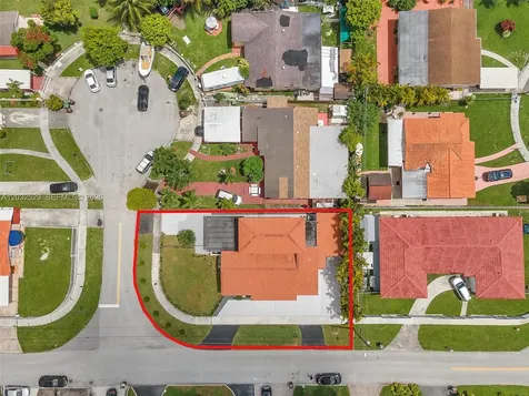 424 W 13th Street Hialeah FL 33010