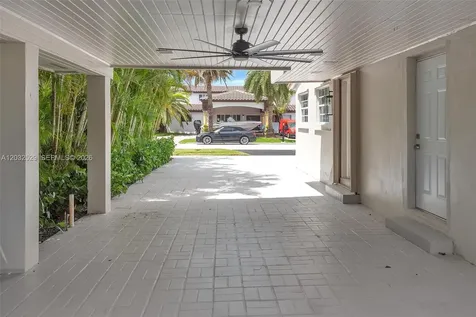 424 W 13th Street Hialeah FL 33010