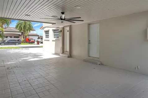 424 W 13th Street Hialeah FL 33010