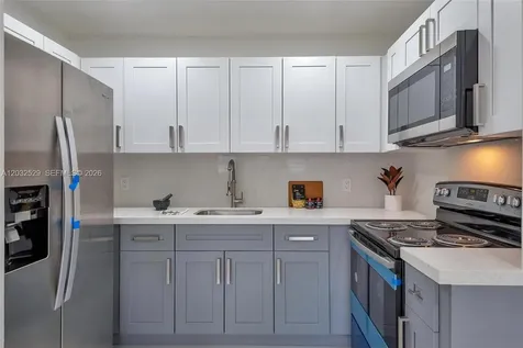 424 W 13th Street Hialeah FL 33010