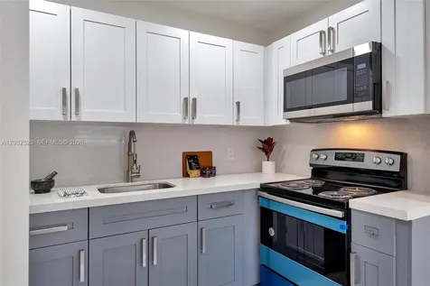 424 W 13th Street Hialeah FL 33010