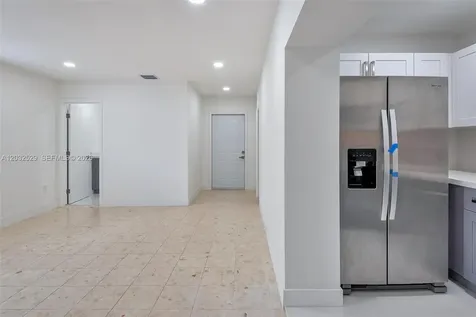 424 W 13th Street Hialeah FL 33010