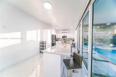 280 NW 59th Court Miami FL 33126