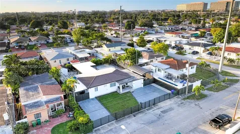 280 NW 59th Court Miami FL 33126