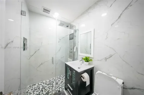 280 NW 59th Court Miami FL 33126