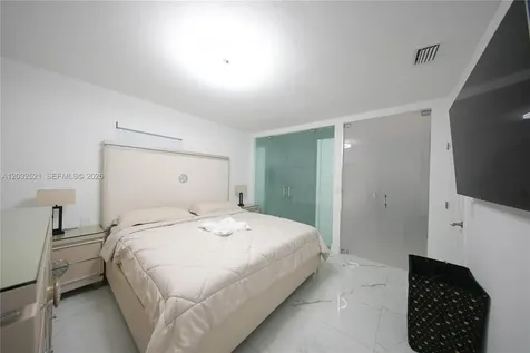 280 NW 59th Court Miami FL 33126