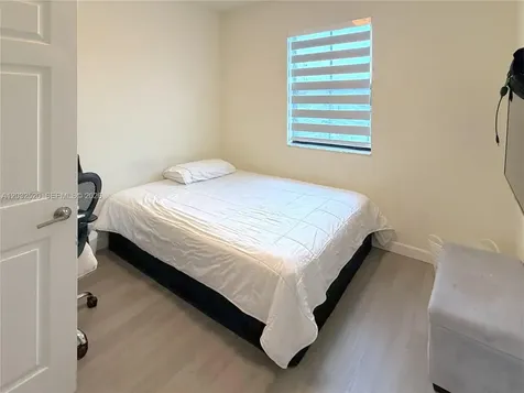 10606 W 32nd Lane Hialeah FL 33018