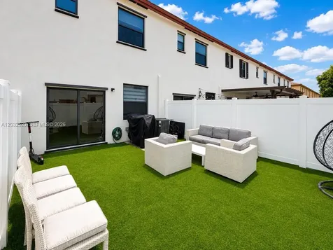 10606 W 32nd Lane Hialeah FL 33018