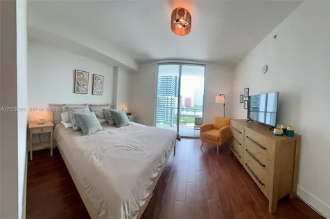 79 SW 12th Street Miami FL 33130