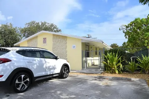 1008 N 18 Avenue Lake Worth FL 33460