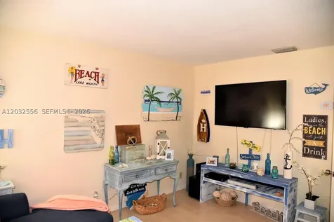 1008 N 18 Avenue Lake Worth FL 33460
