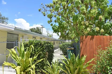1008 N 18 Avenue Lake Worth FL 33460