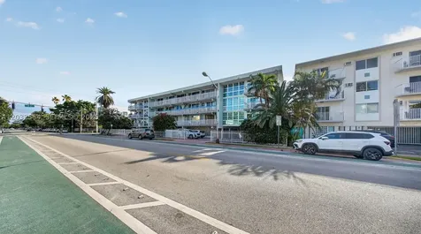 1400 Pennsylvania Avenue Miami Beach FL 33139