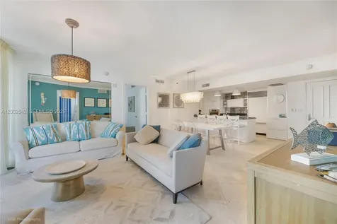 17201 Collins Ave# Den Sunny Isles Beach FL 33160
