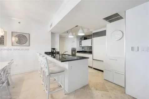 17201 Collins Ave# Den Sunny Isles Beach FL 33160