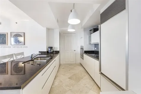 17201 Collins Ave# Den Sunny Isles Beach FL 33160