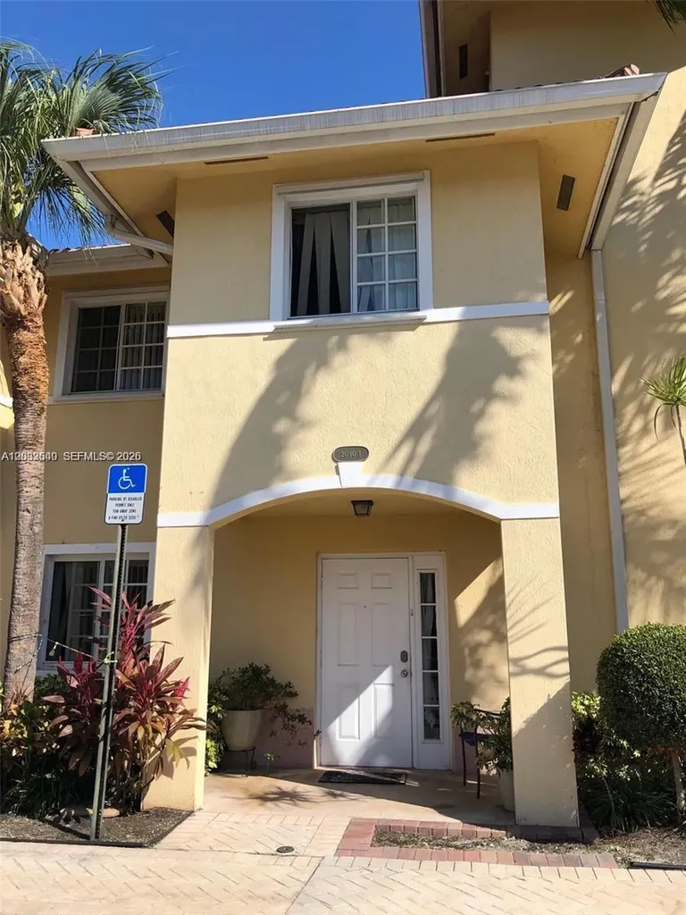 2090 NE 167th Street North Miami Beach FL 33162