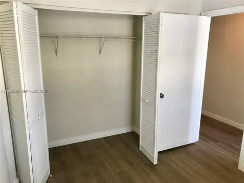 2090 NE 167th Street North Miami Beach FL 33162