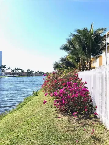 2090 NE 167th Street North Miami Beach FL 33162