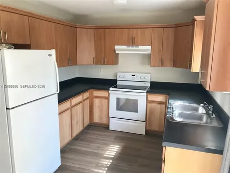2090 NE 167th Street North Miami Beach FL 33162