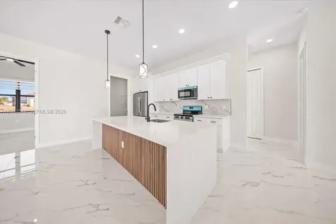 1506 NE 18th Street Cape Coral FL 33909