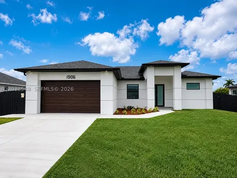 1506 NE 18th Street Cape Coral FL 33909