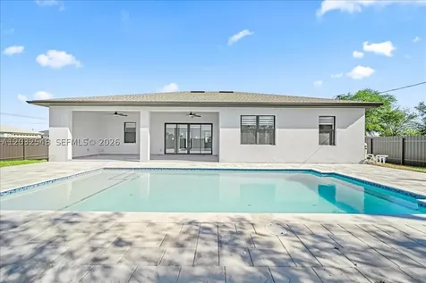 1506 NE 18th Street Cape Coral FL 33909