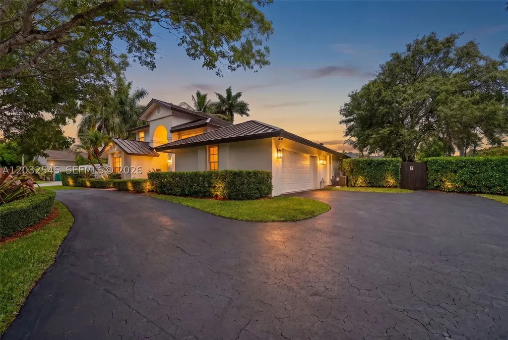 8224 SW 178th Terrace Palmetto Bay FL 33157