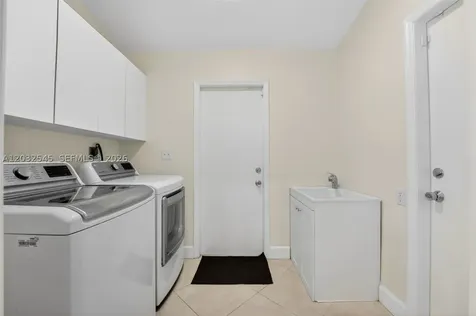 8224 SW 178th Terrace Palmetto Bay FL 33157