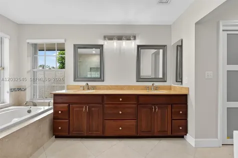 8224 SW 178th Terrace Palmetto Bay FL 33157
